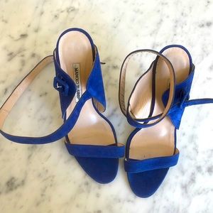 Manolo Blahnik blue suede strappey heels. Nearly never worn! Only on a model. 39